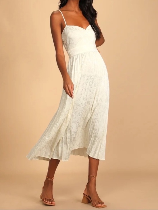 Lulus Dresses & Skirts - NWOT LULUS Regal Romance cream satin pleated floral dress size large new